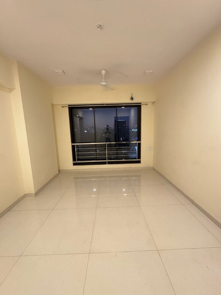 Room, sindhi-society 2 Bedroom 750 Sq.Ft. Apartment In Chembur Mumbai 8698365
