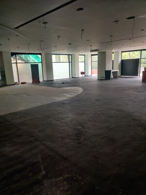  Showroom For Rent in Green Park