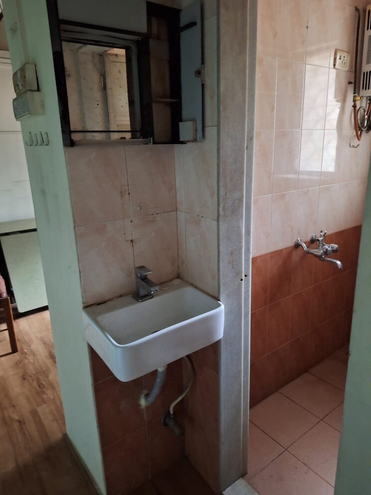 Bathroom, manish-darshan-andheri 1 Bedroom 476 Sq.Ft. Apartment In Andheri East Mumbai 8698404