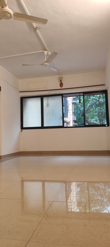 Room in 1 BHK Apartment at Nutan Abhishek, Andheri West – for Rent