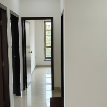 Building Lobby in 2.5 BHK Apartment at Oberoi Realty Woods, Goregaon East – for Rent