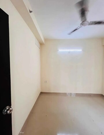 2 BHK Apartment For Rent in Mahagun Mahagunpuram, Shastri Nagar