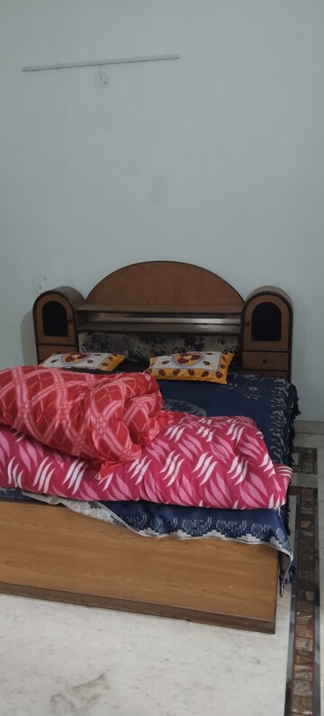  Pg For Rent in Dharampur Nehru Colony
