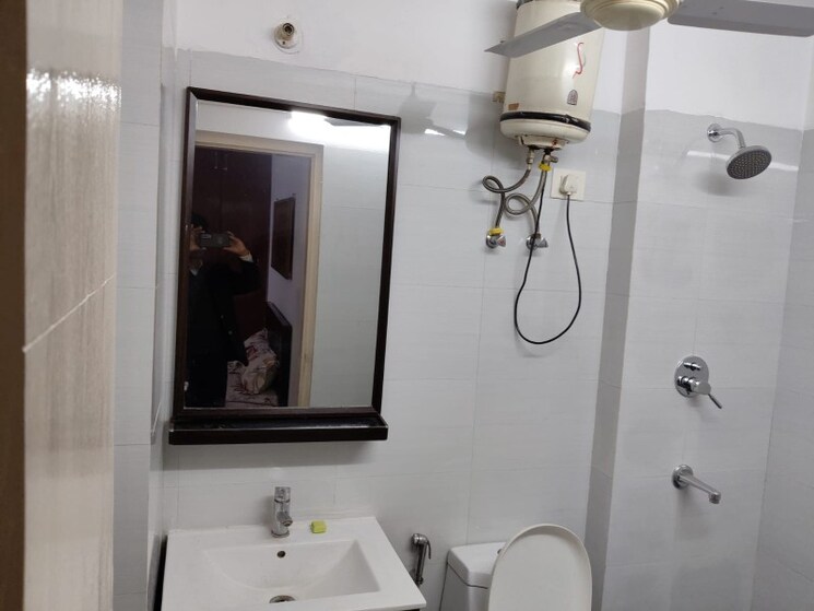 Bathroom, sector 7 2 Bedroom 1425 Sq.Ft. Independent House In Sector 7 Gurgaon 8698652