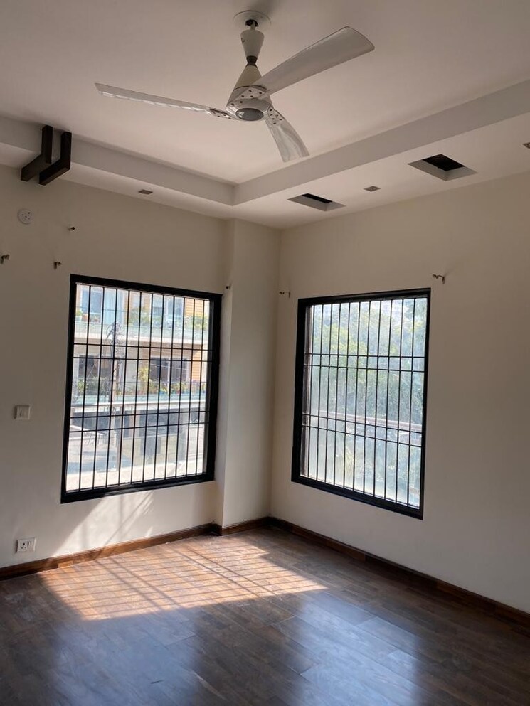 Bedroom, sector 7 2 Bedroom 1466 Sq.Ft. Independent House In Sector 7 Gurgaon 8698765