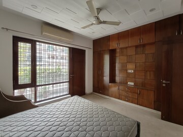 Bedroom in 3 BHK Builder Floor at Grand Mall, Sector 28 – for Rent