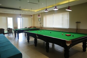 Team Area in 2 BHK Apartment at Nimbus Express Park View - II, Chi V Greater Noida – for Sale
