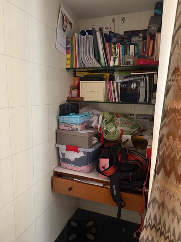 2 BHK Apartment For Rent in Gayatri Darshan, Kandivali East
