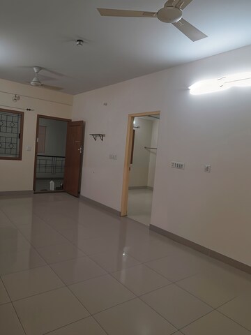Room in 2 BHK Apartment at Kristal Jade, Bellandur – for Rent