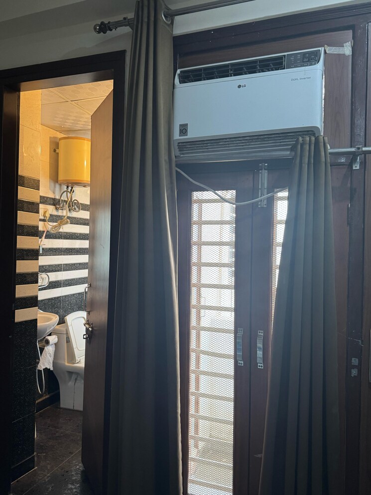 undefined, gupta-awas 2 Bedroom 1500 Sq.Ft. Builder Floor In Sector 43 Gurgaon 8699094