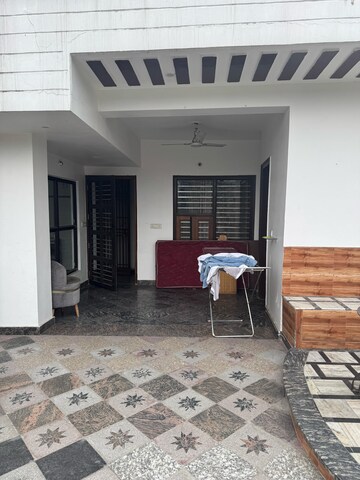 Parking in 2 BHK Builder Floor at Gupta Awas, Sector 43 – for Rent