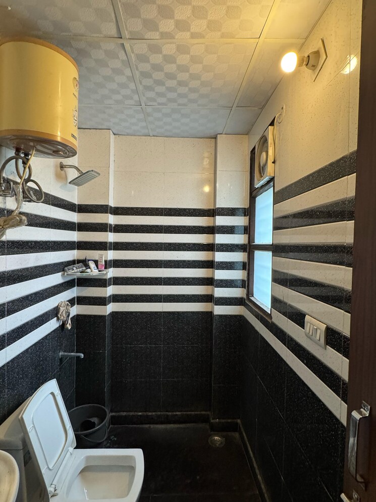 undefined, gupta-awas 2 Bedroom 1500 Sq.Ft. Builder Floor In Sector 43 Gurgaon 8699094