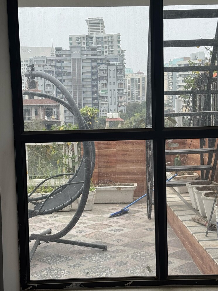 Balcony, gupta-awas 2 Bedroom 1500 Sq.Ft. Builder Floor In Sector 43 Gurgaon 8699094