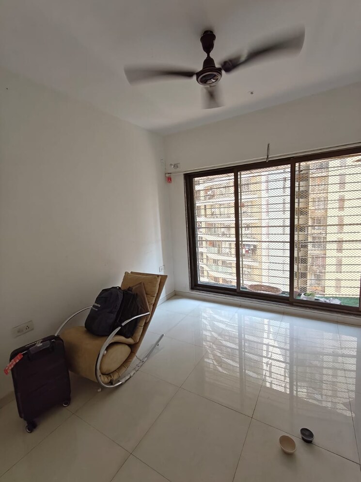 Living Room, happy-valley 2 Bedroom 1050 Sq.Ft. Apartment In Manpada Thane 8699143