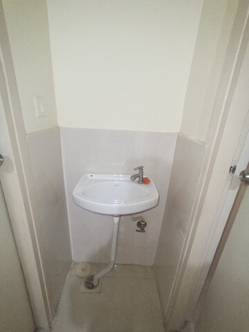 Bathroom in 1 BHK Apartment at Lodha Golden Dream, Dombivli East – for Rent