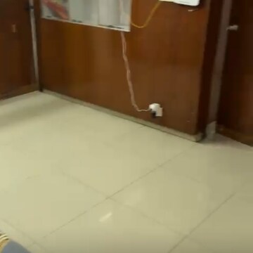 Room in 4 BHK Apartment at Mayur Vihar Phase ii – for Sale