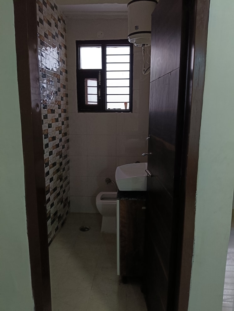 Bathroom, motia-blue-ridge 3 Bedroom 1000 Sq.Ft. Builder Floor In Dhakoli Zirakpur 8699507