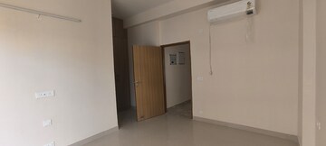 Room in 5 BHK Apartment at SS Linden, Sector 84 – for Rent