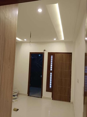 Room in 4 BHK Independent House at Kishanpura – for Sale