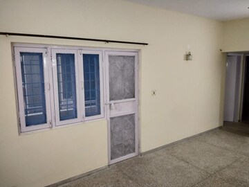 Room in 3 BHK Apartment at Niti Khand I – for Rent