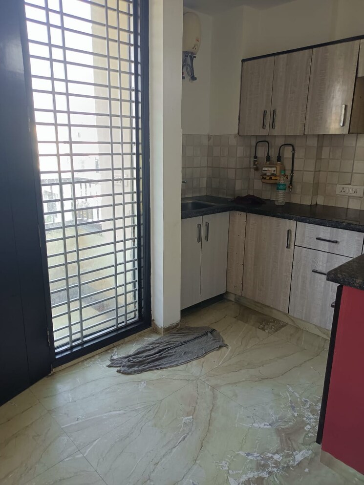 Room, vigyan vihar 3 Bedroom 1400 Sq.Ft. Builder Floor In Vigyan Vihar Delhi 8699599