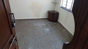 Room in 1 RK Apartment at Rasta Peth – for Rent