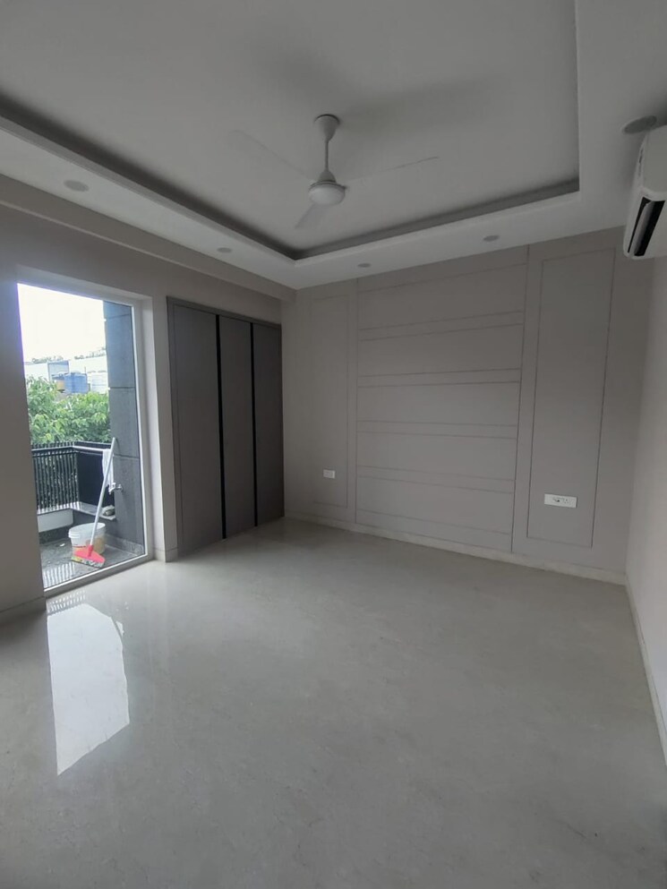 Room, sector 45 3 Bedroom 1740 Sq.Ft. Apartment In Sector 45 Gurgaon 8699744