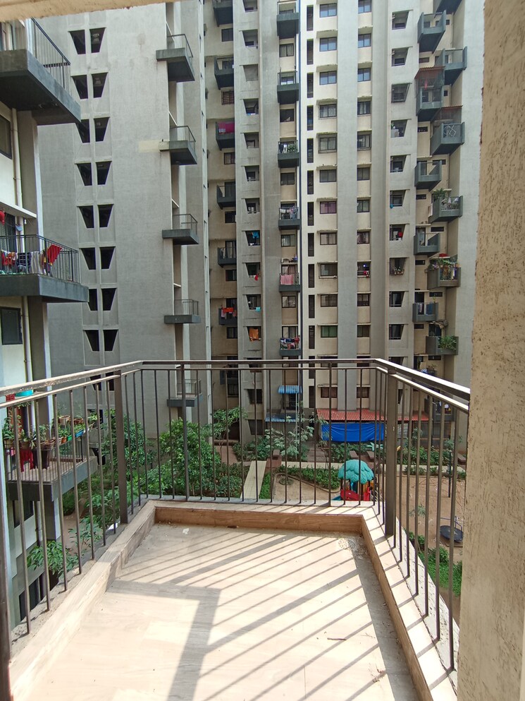 Balcony, lodha-palava-eviva-k-to-t-urbano-a-c-f-and-i-to-t 1 Bedroom 505 Sq.Ft. Apartment In Dombivli East Thane 8699981