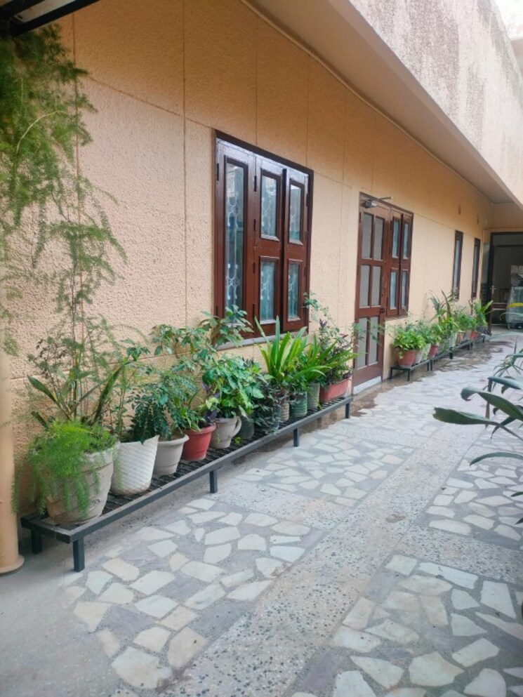 Balcony, sector 7 2 Bedroom 1212 Sq.Ft. Independent House In Sector 7 Gurgaon 8699978