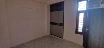Room in 3 BHK Builder Floor at Sushant Lok 2, Sector 57 – for Rent