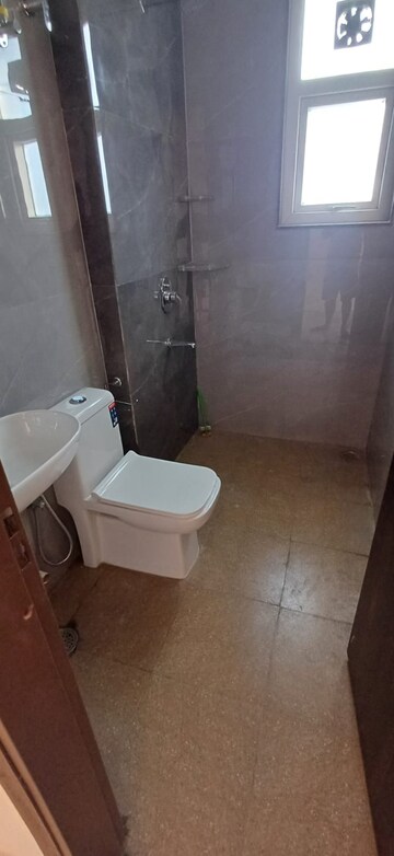 Bathroom in 3 BHK Builder Floor at Sushant Lok 2, Sector 57 – for Rent