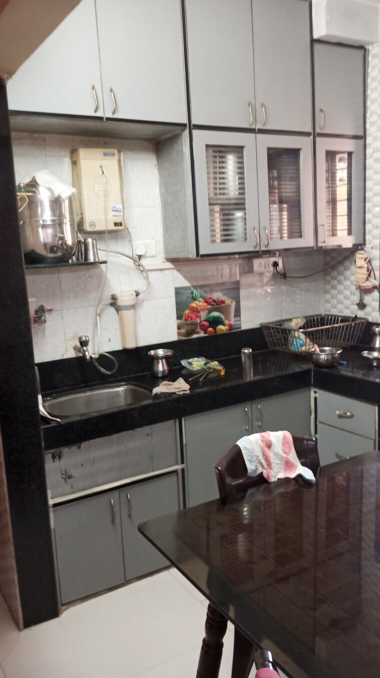 Kitchen, kavesar 2 Bedroom 670 Sq.Ft. Apartment In Kavesar Thane 8700120