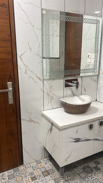 Bathroom in 4 BHK Apartment at Goregaon East – for Sale