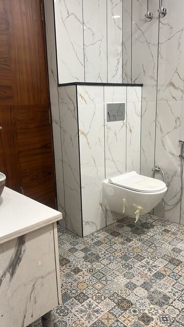 Bathroom in 4 BHK Apartment at Goregaon East – for Sale