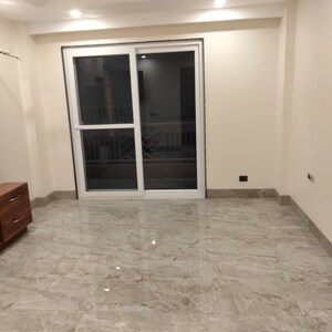 Room in 4 BHK Builder Floor at Palam Vihar – for Sale