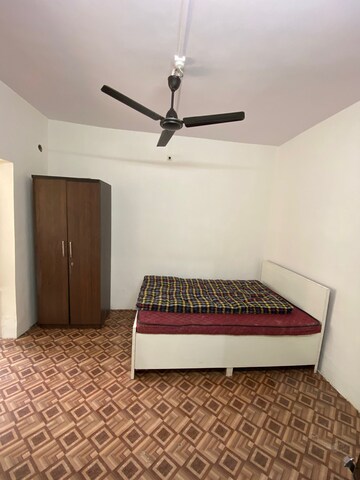 1 BHK Apartment For Rent in Goregaon East