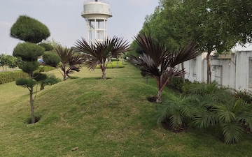 Plot – Garden View at Nipania - for Sale