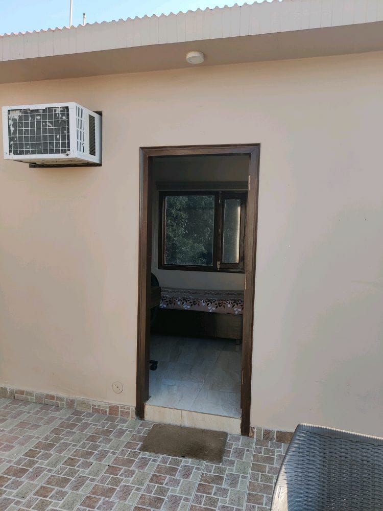 1 BHK Builder Floor For Rent in Raksha Vikas Apartments