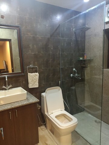 Bathroom in 1 BHK Builder Floor at Raksha Vikas Apartments, Vikas Puri – for Rent