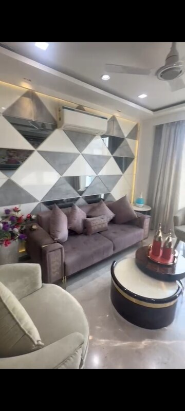 3 BHK Builder Floor For Rent in Surajmal Vihar