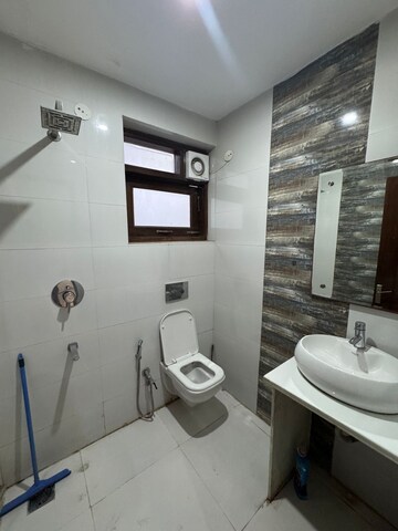 Master Bedroom in 4 BHK Builder Floor at Sushant Lok 3, Sector 57 – for Rent