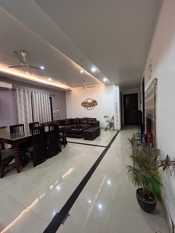 Parking in 4 BHK Builder Floor at Sushant Lok 3, Sector 57 – for Rent