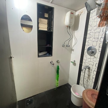 Team Area in 2 BHK Apartment at Swapnalok Towers, Riddhi Gardens – for Rent