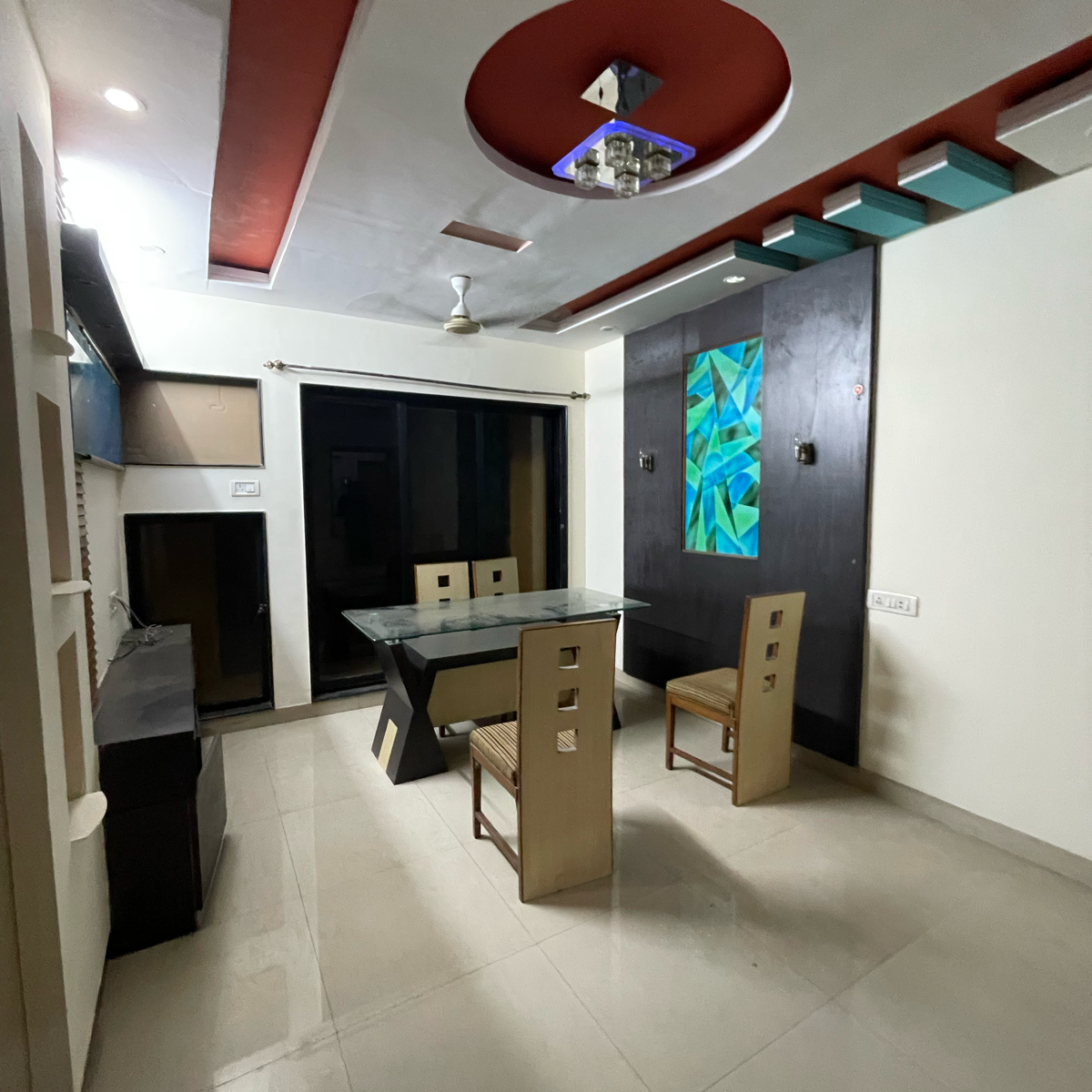 2 BHK 710 Sq.Ft. Apartment in Swapnalok Towers