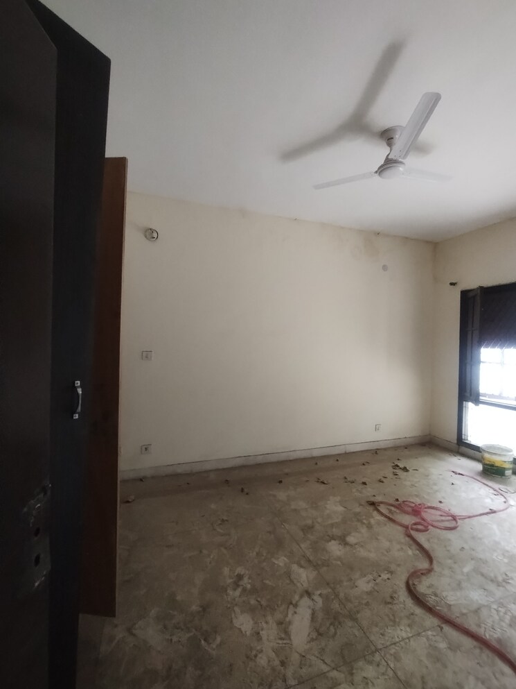 Room, dlf-city-phase-iv 2 Bedroom 270 Sq.Yd. Villa In Dlf Phase iv Gurgaon 8700926