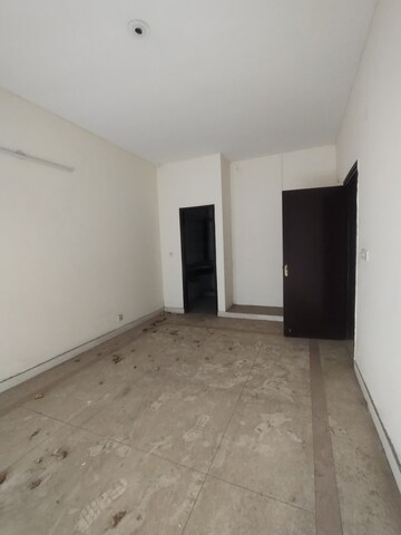 Kitchen in 2 BHK Villa at DLF City Phase IV, Dlf Phase iv – for Rent