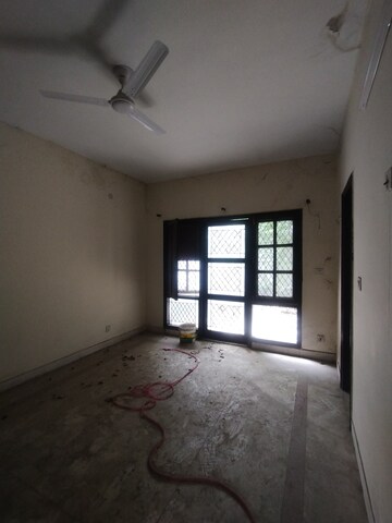 Room in 2 BHK Villa at DLF City Phase IV, Dlf Phase iv – for Rent