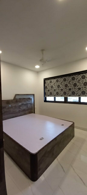 2 BHK + Servant Room Apartment For Rent in Santacruz West