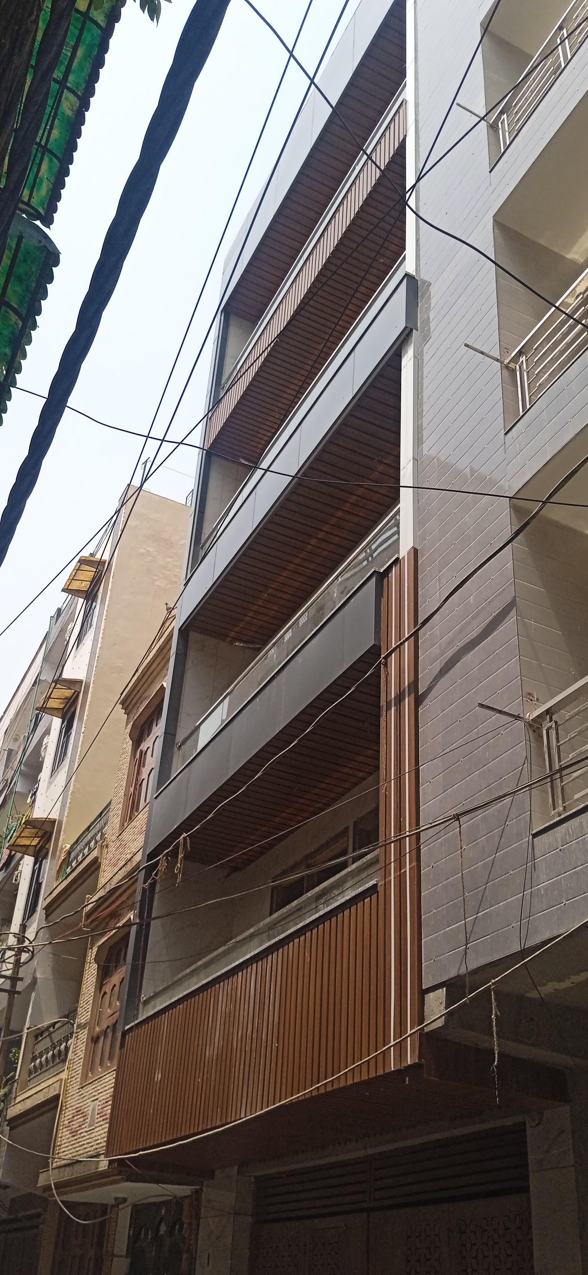 3 BHK + Pooja Room,Servant Room,Study Room,Extra Room Builder Floor For Sale in Ultra Luxury Apartment 