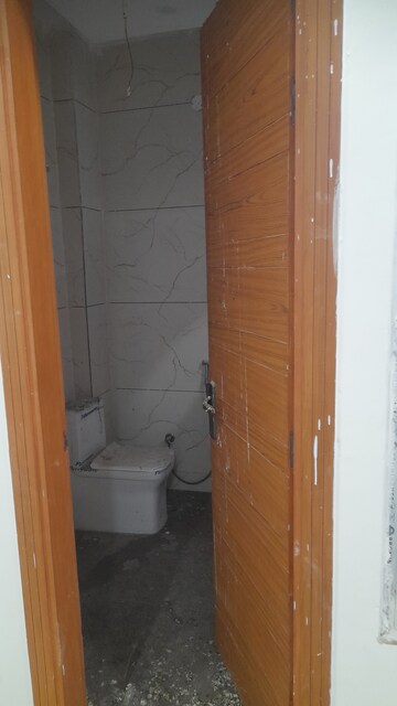 Attached Bathroom in 3 BHK Builder Floor at Faridabad Central – for Sale